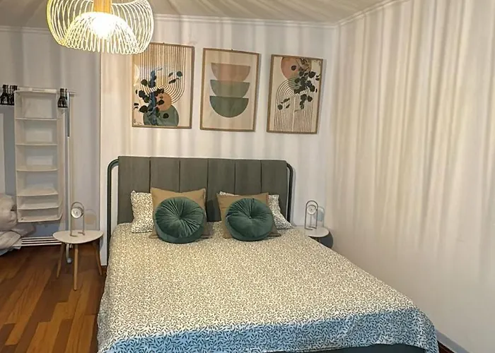 Parada En El Camino 2 *